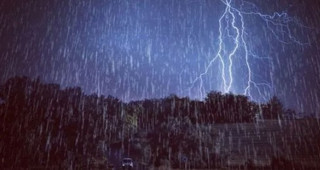 जलवाष्पयुक्त हावाको प्रभाव :  वर्षाको सम्भावना कायमै