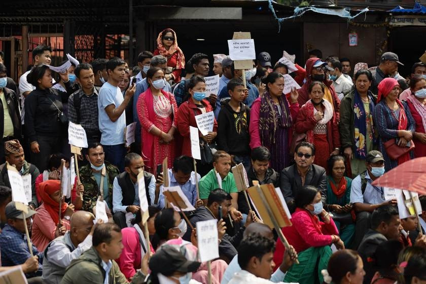 देशभरका शिक्षक काठमाडौंमा, आजबाट सडक आन्दोलन गर्दै