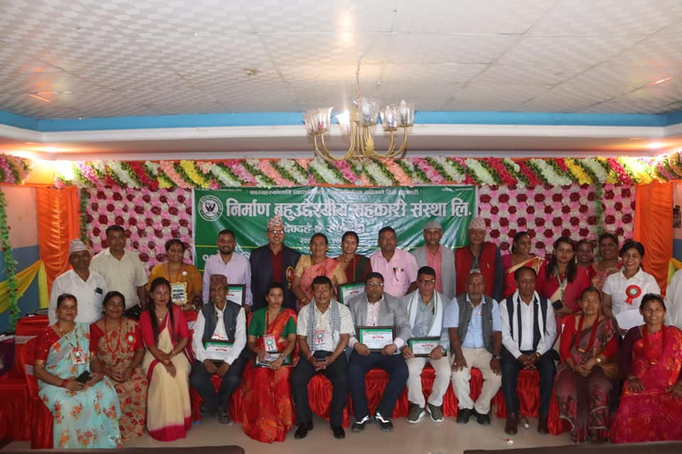 निर्माण सहकारीद्वारा शेयर सदस्यको निधनमा शोकसभा तथा सहयोग हस्तान्तरण