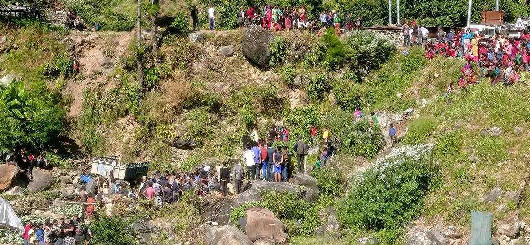 ट्याक्टर दुर्घटनामा बुबाको मृत्यु, छोरा घाइते