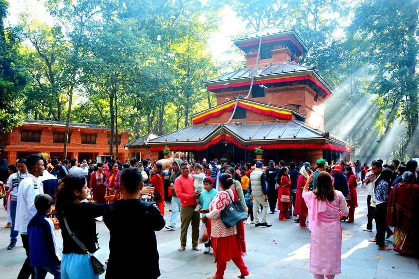 देशभरका शक्तिपीठ एवं देवी मन्दिरमा भक्तजनको लाम