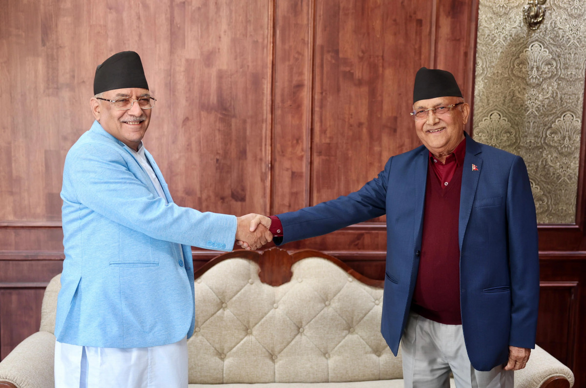 अध्यक्ष ओली म भन्दा बढी व्यंग्यकार हुनुहुन्छः दीपकराज गिरी