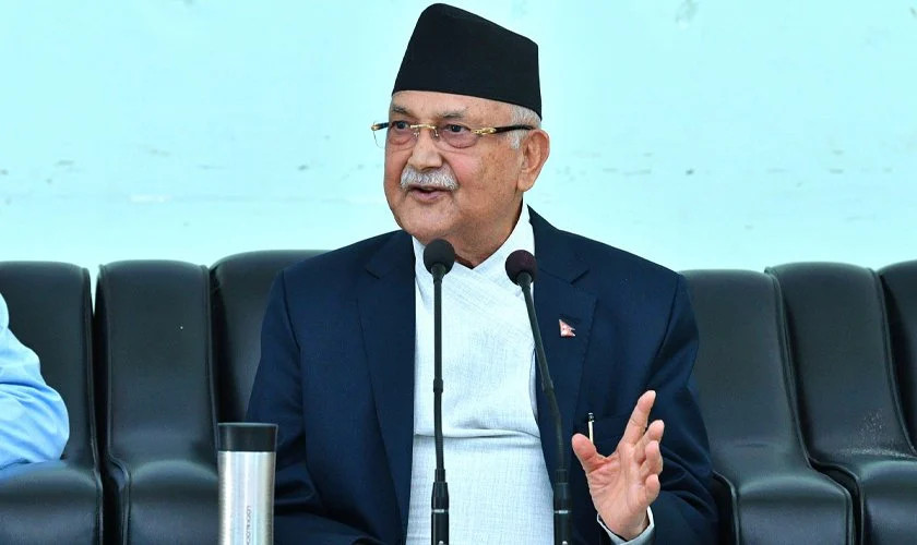 अध्यक्ष ओली म भन्दा बढी व्यंग्यकार हुनुहुन्छः दीपकराज गिरी