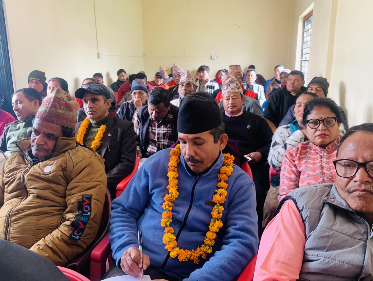 रूपन्देहीमा मार्क्सवाद पढाउँदै माओवादी&nbsp; .jpg
