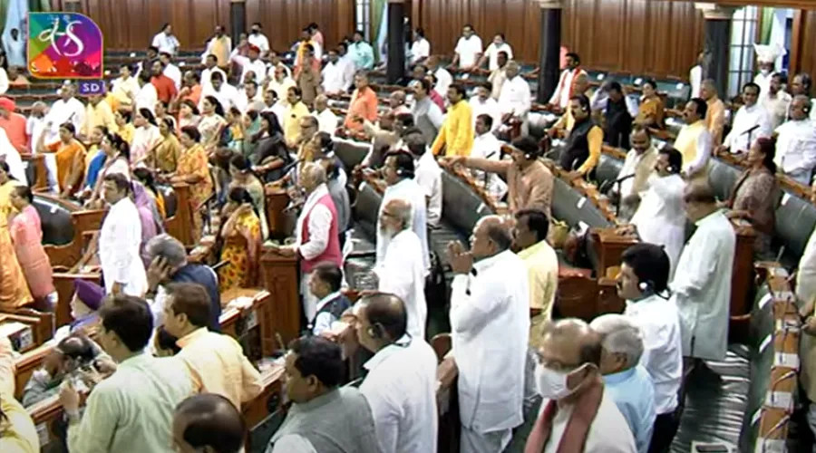 बलात्कार आरोपमा पक्राउ परेका एमाले सांसद मोहन बानियाँ निलम्बित 
