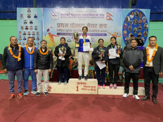 पोखरा मेयर कप ब्याडमिन्टनको उपाधि प्रिन्स र रशिलाले जिते    