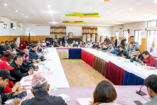 ५० वर्ष पुरानो पृथ्वी राजमार्ग बसमा अनलाइन टिकटको सुविधा