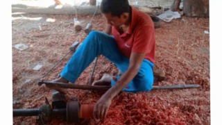 घट्दै ठेकाठेकीको माग