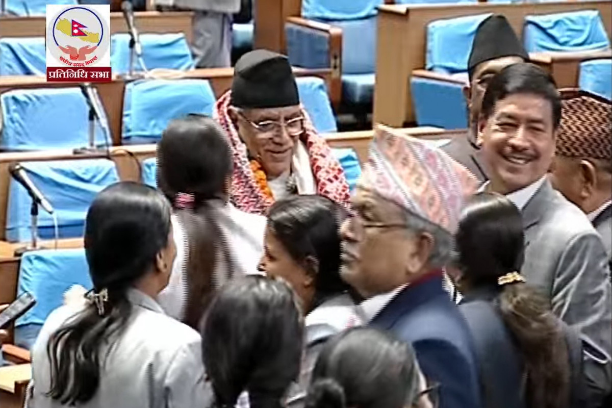 प्रधानमन्त्री दाहाल र अध्यक्ष ओलीबिच भेटवार्ता