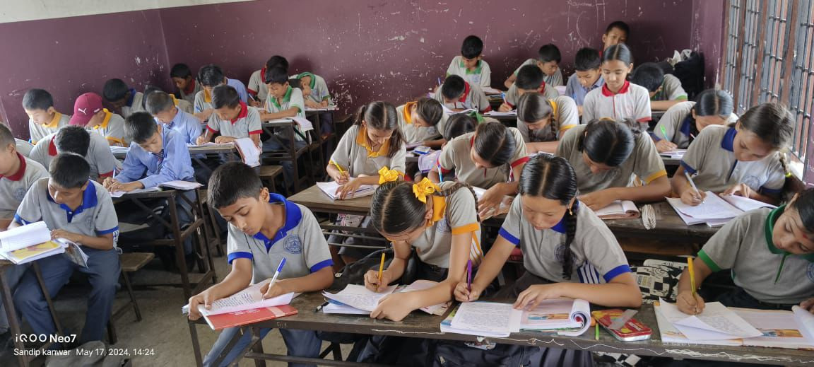 एसियन लाइट ई.बो. स्कूलमा पुरुष तथा महिला भलिबल प्रतियोगिता