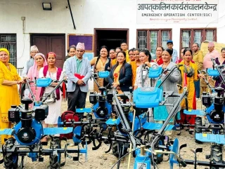 वीरेन्द्रनगरमा महिला किसानहरुलाई मेसिनरी औजार वितरण