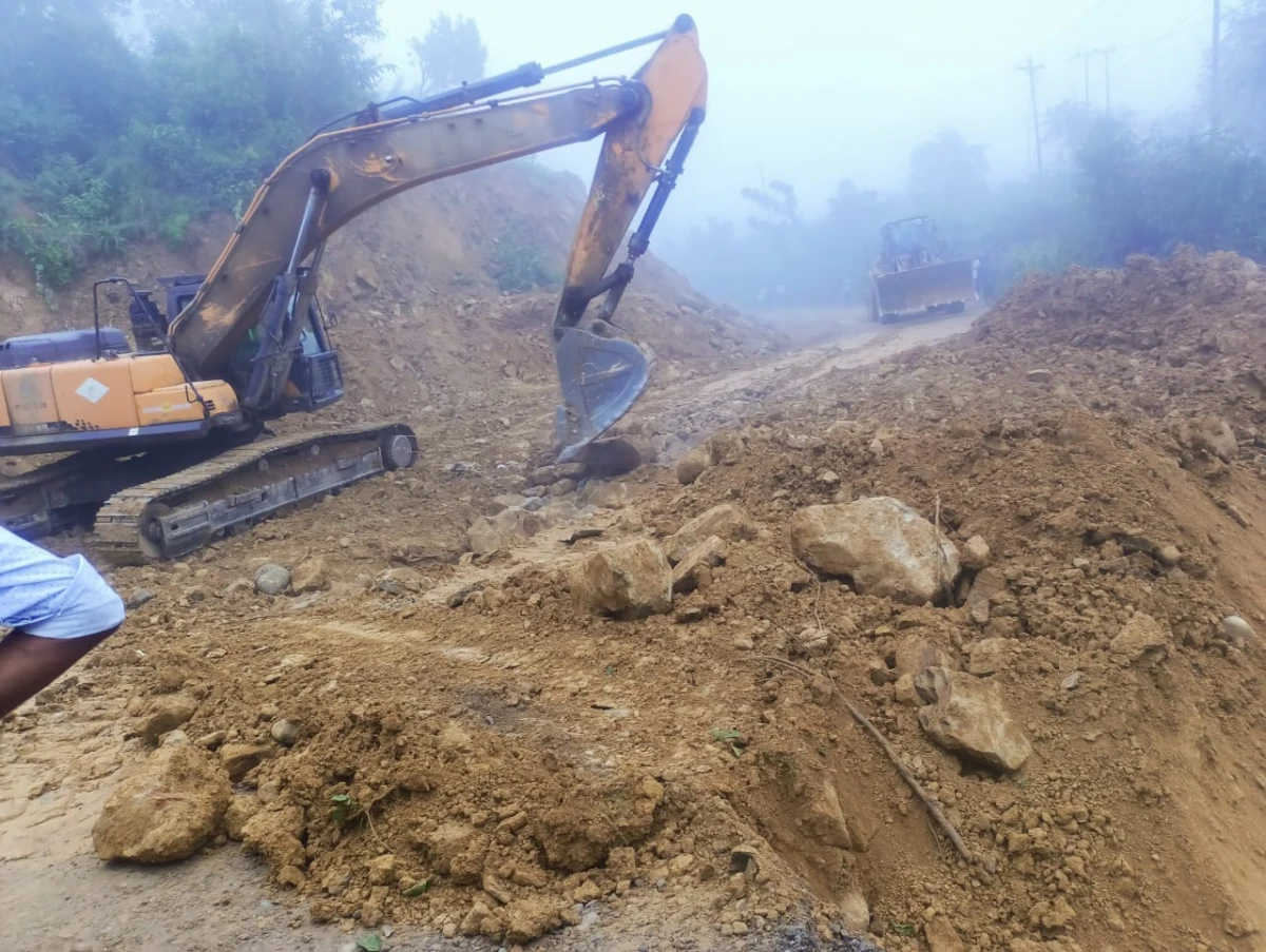 दाउन्ने क्षेत्रमा थप दुई महिना यात्रा गर्न कठिनाई हुने : वैकल्पिक सडक प्रयोग गर्न अनुरोध