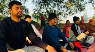 ऐतिहासिक पाकरी वृक्षमा ध्यान शिविर