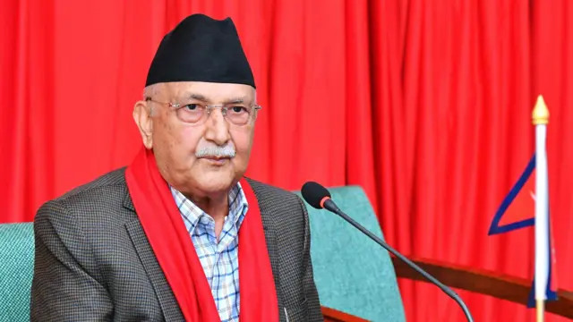 प्रचण्डलाई ओलिको कटाक्ष : अर्काको काँधमा चढेर म्याजिक नम्बर भन्दै धक्कु लगाउने दिन गए