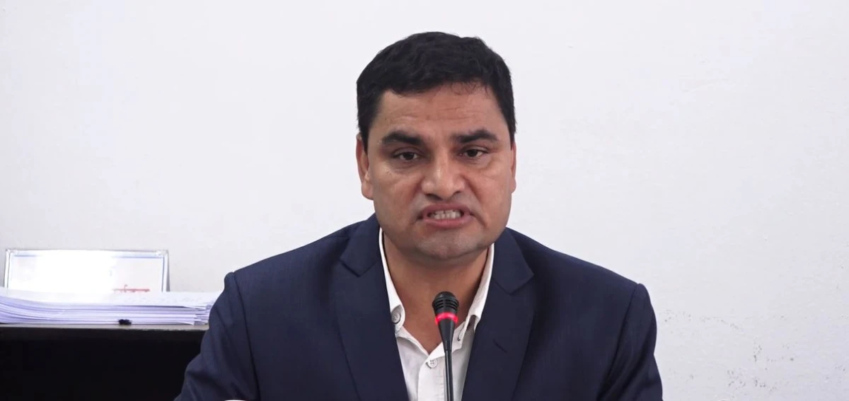 स्वास्थ्य बीमा रकम पाँच लाख पुर्‍याइनेछ : स्वास्थ्यमन्त्री पौडेल