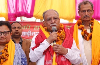 ज्ञानेन्द्र शाहले अर्को मुर्खता गरे उनको अस्तित्व नै सकिन्छ : प्रचण्ड