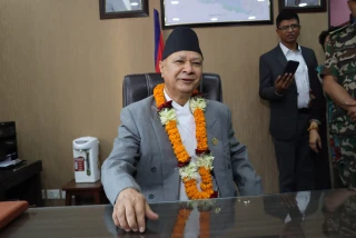 वार्ताका माध्यमबाटै शिक्षकका समस्या समाधान हुन्छन् : शिक्षामन्त्री पन्त