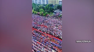 चीनमा १० हजार मानिसहरुले एकसाथ नाचे