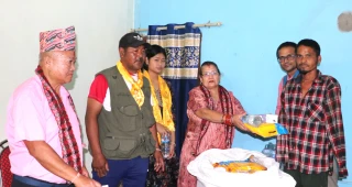 अन्न प्राशनको अवसरमा देवदहमा बाँडियो एक सय थान झुल