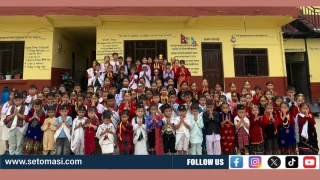 न्यू लुम्बिनीमा महिनाको एकदिन सांस्कृतिक पोशाक