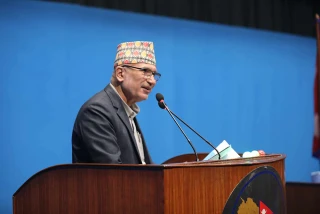 अर्थमन्त्री पौडेलले आर्थिक सर्वेक्षण पेश गर्दै
