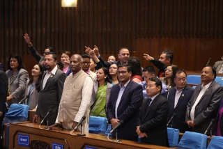 प्रतिनिधि सभाको बैठक आधा घण्टाका लागि स्थगित