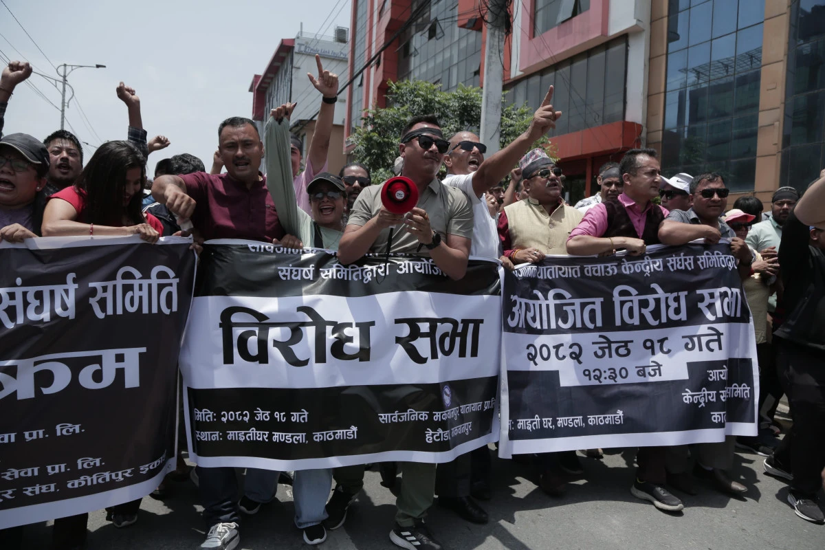 यातायात व्यवसायीद्वारा देशभर सार्वजनिक यातायात चलाउने निर्णय 