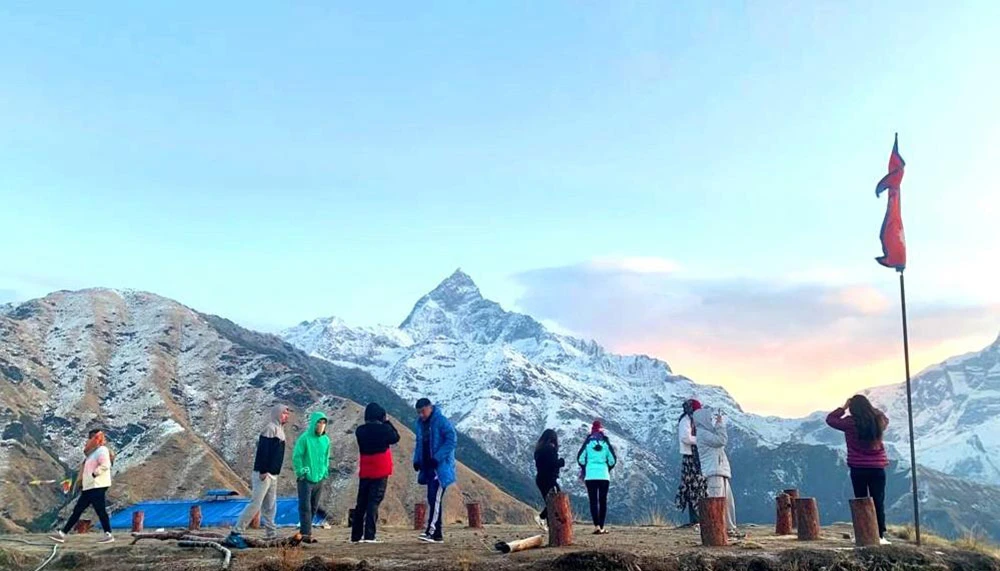 मुस्ताङमा हिउँमा फसेका दुई पर्यटकको सकुशल उद्धार