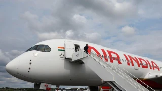 विमान दुर्घटना प्रकरणमा एयर इन्डियाका उपाध्यक्षसहित तीन अधिकारीमाथि कारवाही
