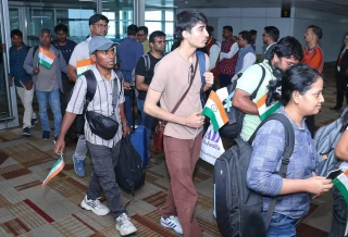 भारतले अप्रेशन सिन्धुमार्फत इरानबाट २२९५ जनालाई स्वदेश फर्कायो