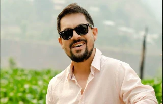 समीक्षा अधिकारी र एलिना चौहानको अभियानमा जोडिए गायक रामकृष्ण ढकाल