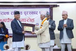 विपी कोइराला राष्ट्रिय पुरस्कार, २०८१ द्वारा चार प्रतिभाहरु पुरस्कृत