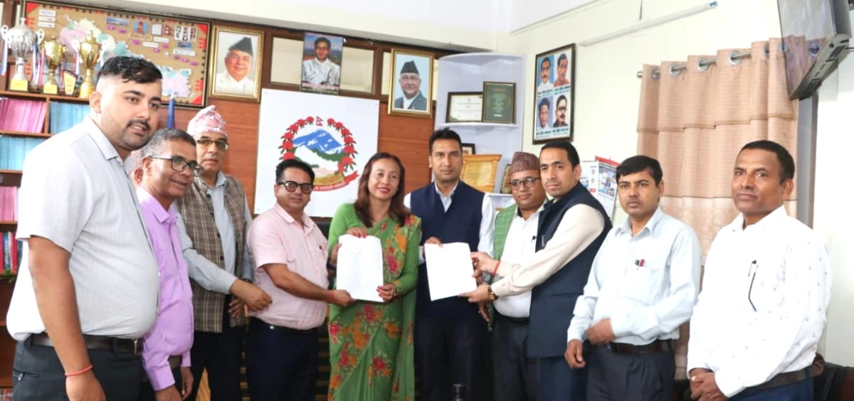 शिक्षा विधेयकको विरोधमा निजी विद्यालय आन्दोलित : प्याब्सन र एन प्याब्सन देवदहले नगरमा बुझाए ज्ञापनपत्र