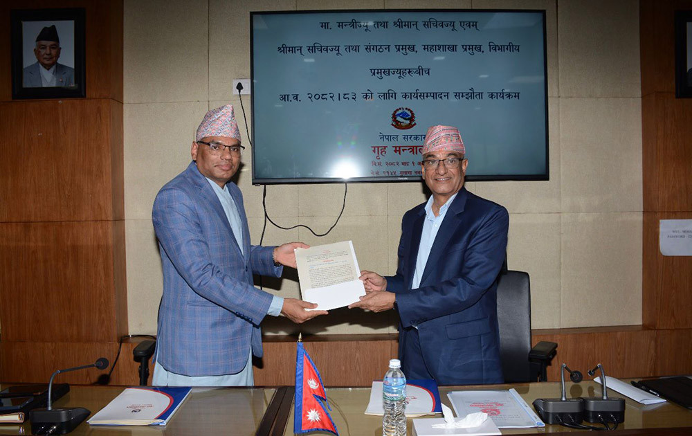 शंकर पोखरेल र वर्षमान पुनको संवादले सत्ता गठबन्धनमा समस्या छैन : गृहमन्त्री लेखक