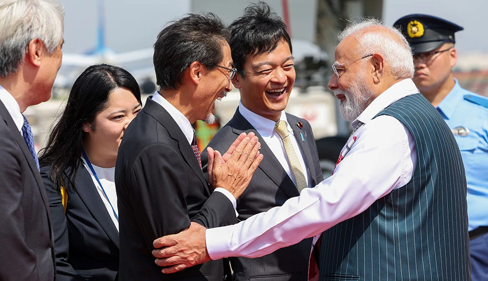 जापान पुगे मोदी : कलाकारहरूले गायत्री मन्त्रसहित गरे स्वागत