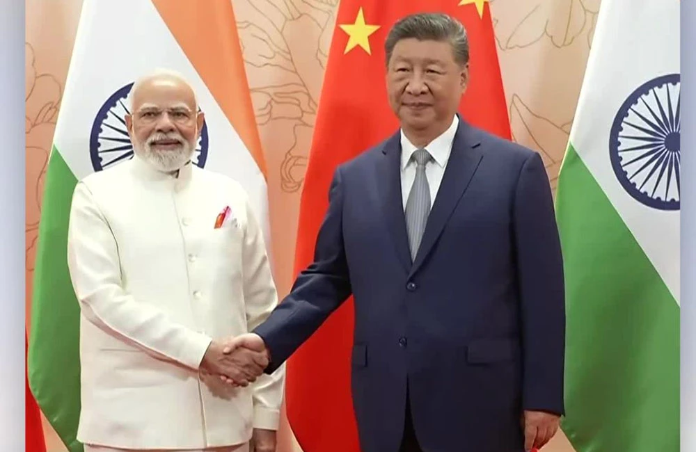 मोदीसँगको भेटमा जिनपिङले भने : ड्र्यागन र हात्ती एकसाथ आउनु महत्वपूर्ण छ