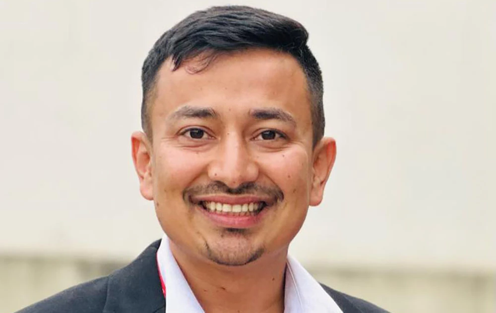 भौतिकबाट वनमा सरुवा गरिएपछि दीपक मनाङेले दिए राजीनामा
