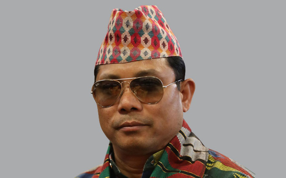 नयाँ दल दर्ताका लागि रेशम चौधरी निर्वाचन आयोगमा