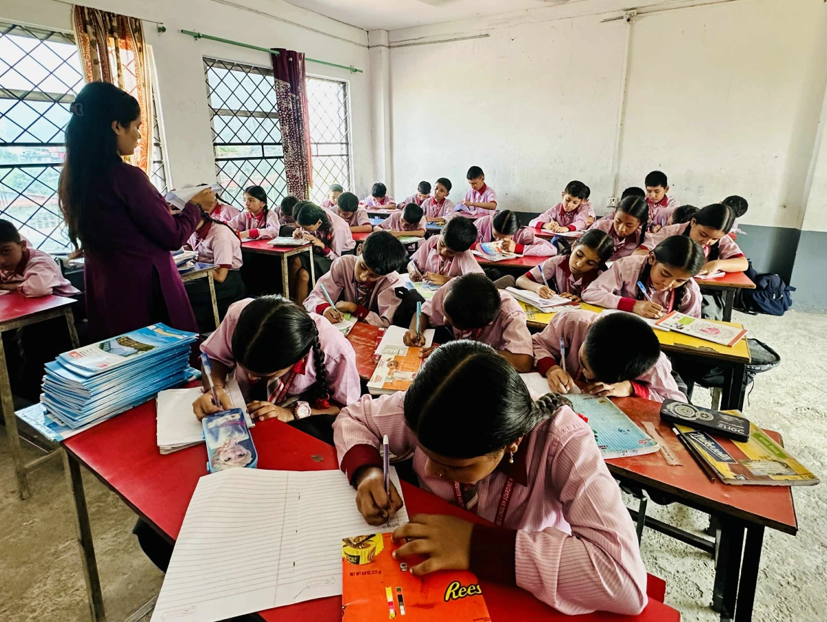 गणतन्त्र दिवसको अवसरमा बुद्ध पब्लिकका विद्यार्थीले बनाए राष्ट्रिय चिन्ह र नेपालको नक्सा