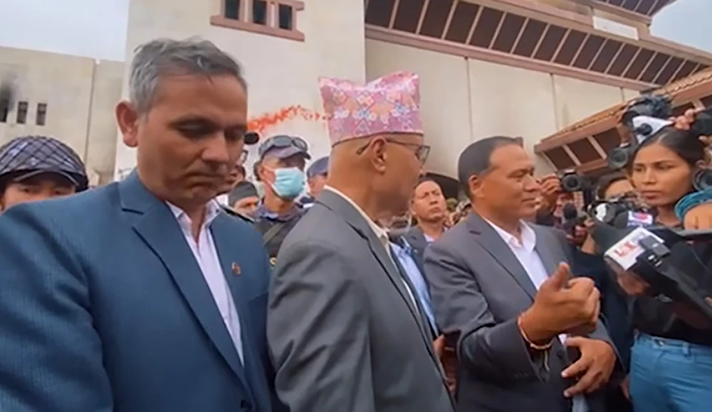 सरकारका मन्त्रीबाट ध्वस्त संसद भवनको अनुगमन, कुलमान भन्छन्  : नयाँ संसद नयाँ भवनबाट