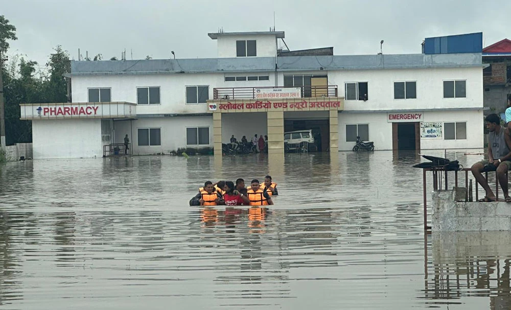 कोशी प्रदेशका विभिन्न जिल्ला डुबानमा, उद्धारको कार्य जारी