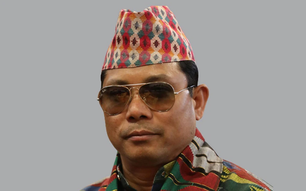 नयाँ दल दर्ताका लागि रेशम चौधरी निर्वाचन आयोगमा