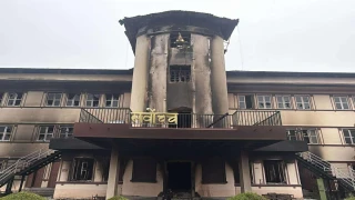 राजदूत फिर्ता गर्ने सरकारको निर्णय तत्काल कार्यान्वयन नगर्न सर्वोच्चको अन्तरिम आदेश