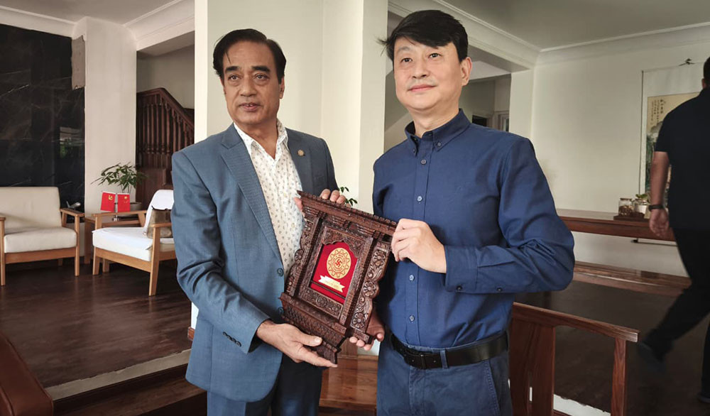 चिनियाँ व्यवसायीलाई लगानी, प्रविधि र पर्यटन क्षेत्रमा सहकार्य गर्न आग्रह