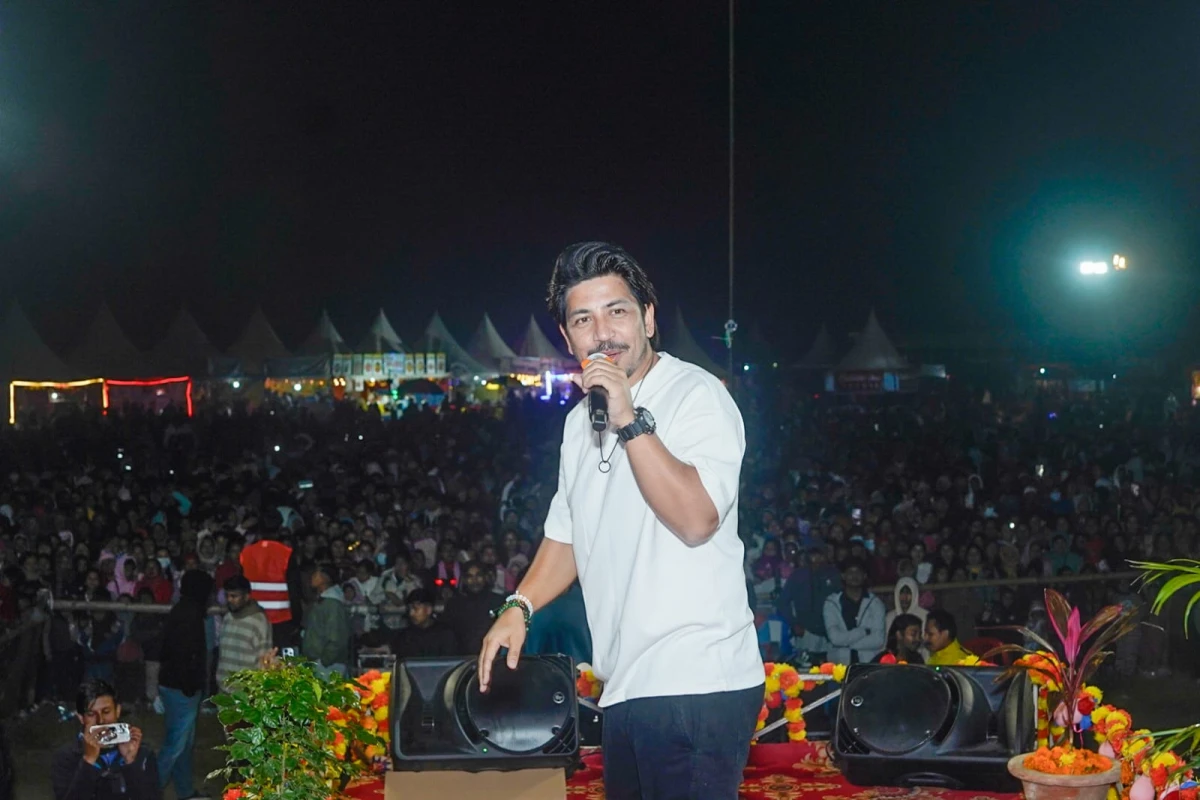 प्रकाश सपुतका समर्थकले भरियो देवदह मण्डप