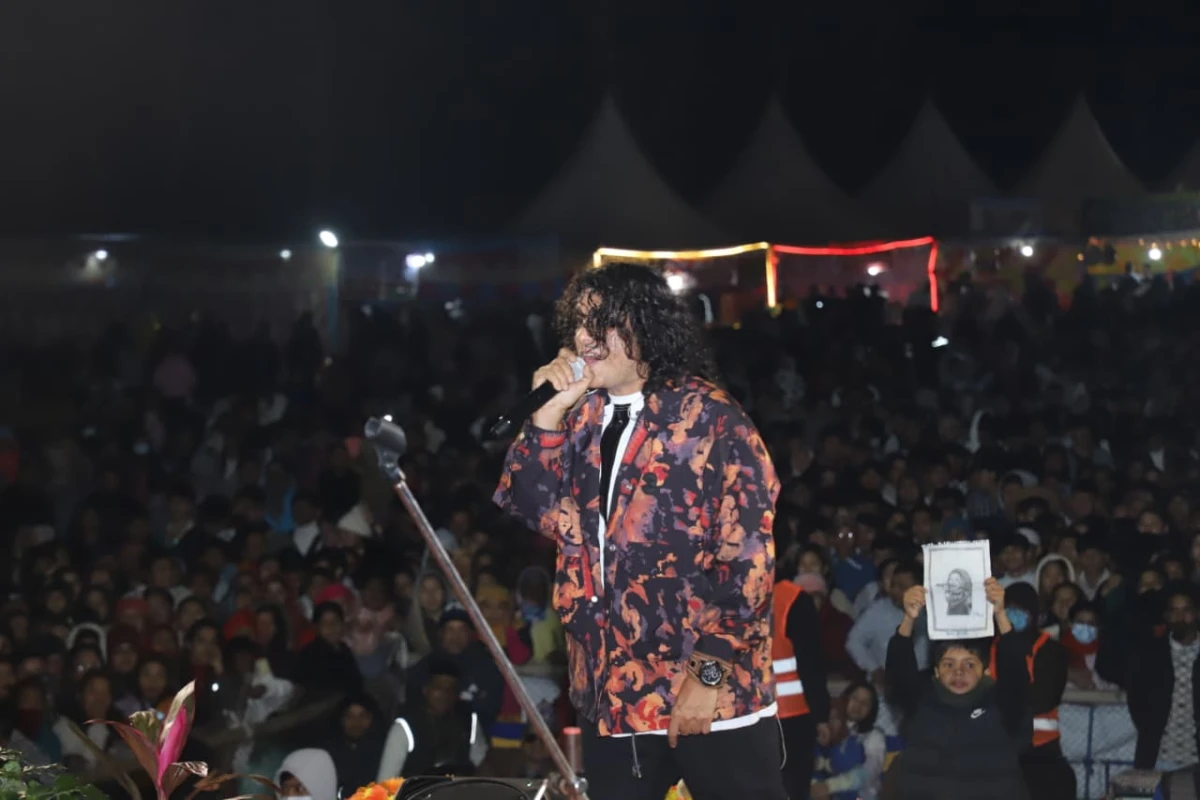 बुद्ध पब्लिककी टीना फौजाले जितिन् देवदह डान्सिङ आइडल-२०८२ को उपाधि