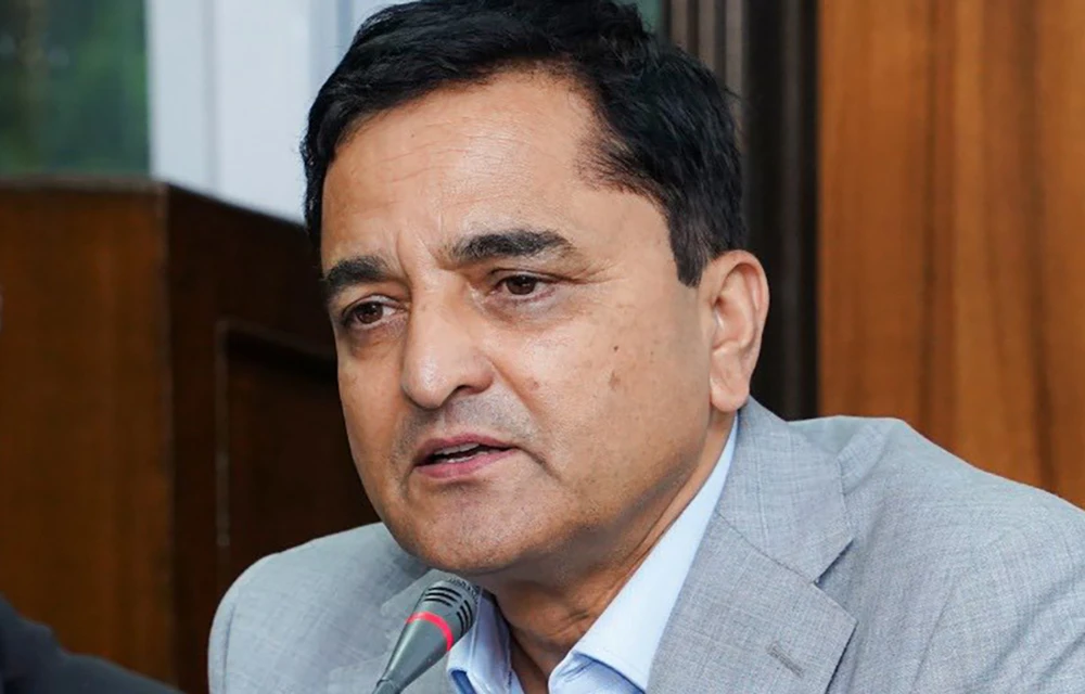 युथ फोर्श र अखिल फोर्श तत्काल खारेज गर्नुपर्छ : योगेश भट्टराई