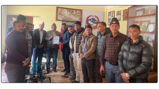 फर्निचर व्यवसायीले देवदहमा बनाए अनुगमन उपसमिति,  नगरपालिकामा ज्ञापनपत्र बुझाइयो