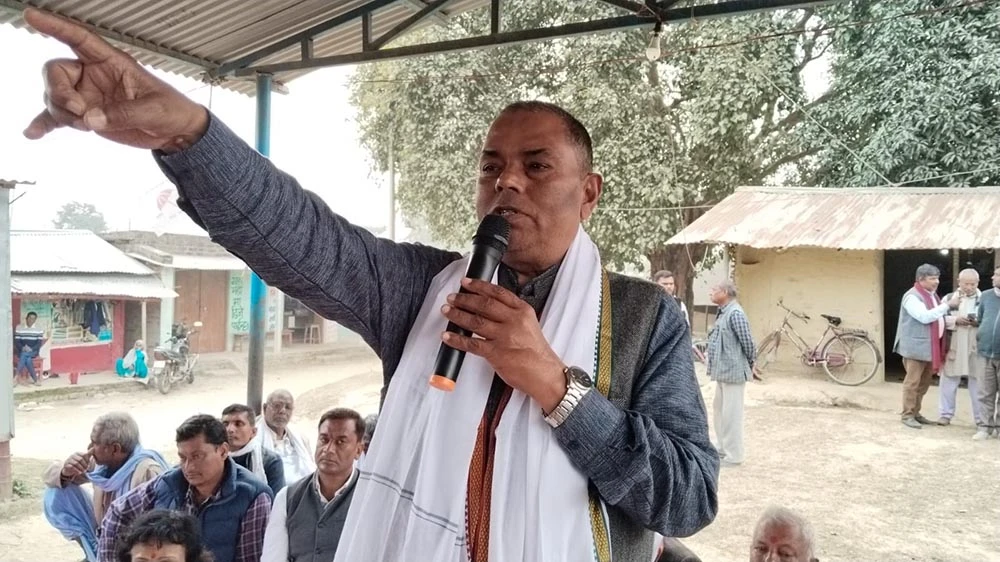 'नारामा समृद्द नेपाल, सुखी नेपाली तर व्यबहारमा दरिद्र नेपाल, दु:खी नेपाली भयो'- यादव