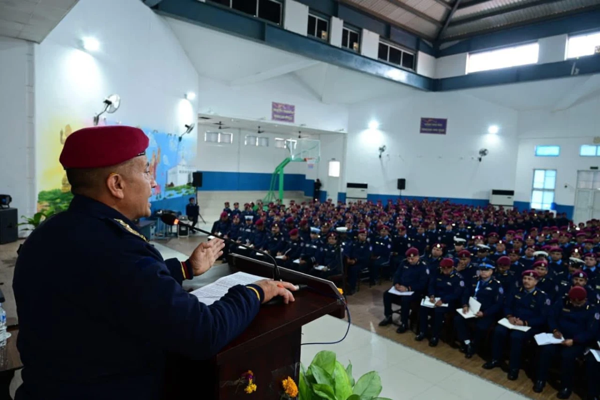 नवनियुक्त प्रहरी महानिरीक्षक कार्कीलाई दर्ज्यानी चिन्ह प्रदान